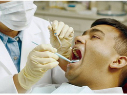 牙齿的修复与矫形的应用，帮助患者展现自信笑容